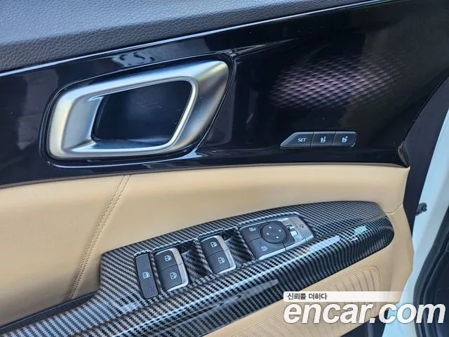Kia Canival — Фото автомобиля 11