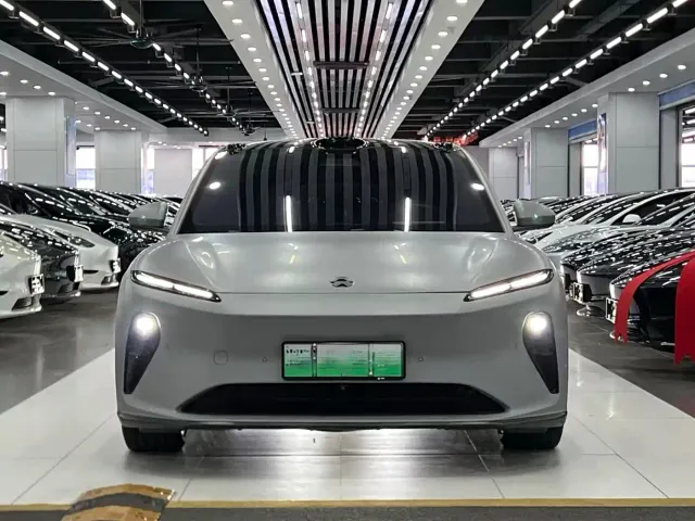 Nio ET5 Touring — Фото автомобиля 2