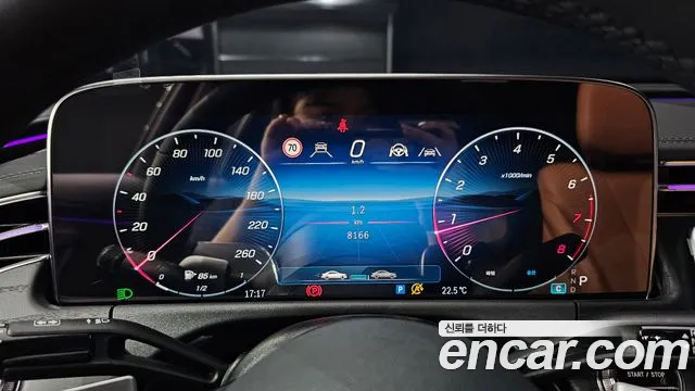 Mercedes-Benz E-Class — Фото автомобиля 8