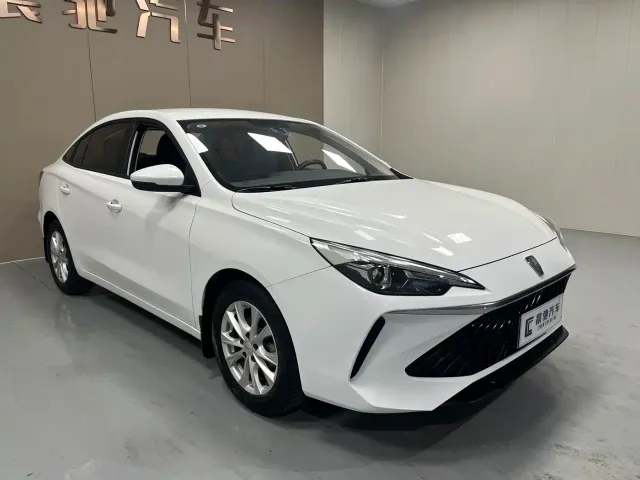 Roewe i5 — Фото автомобиля 3