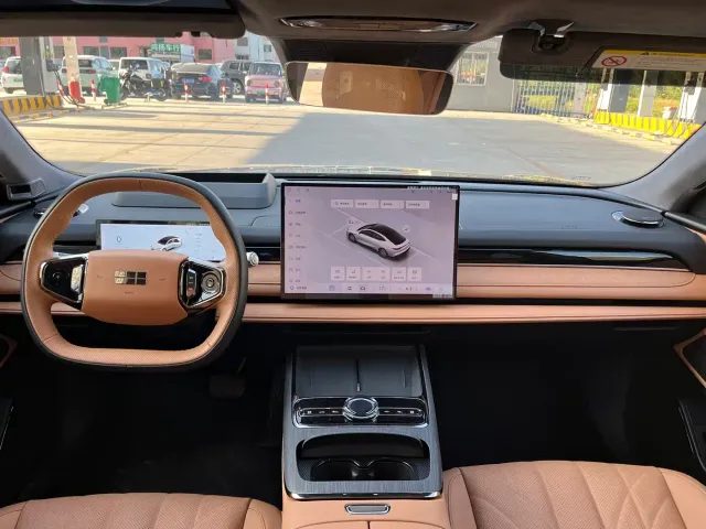Geely Galaxy Xingyao 8 — Фото автомобиля 9