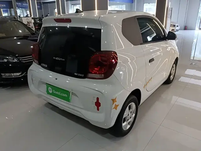 Roewe Clever — Фото автомобиля 6