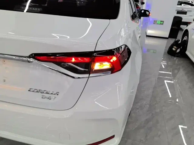 Toyota Corolla — Фото автомобиля 7