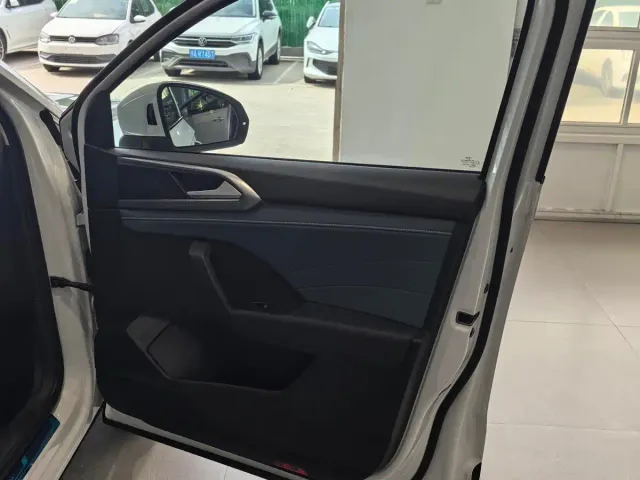 Volkswagen Tharu — Фото автомобиля 10