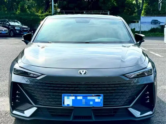Changan UNI-V — Фото автомобиля 2
