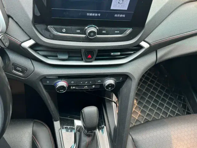 Chevrolet Orlando — Фото автомобиля 12