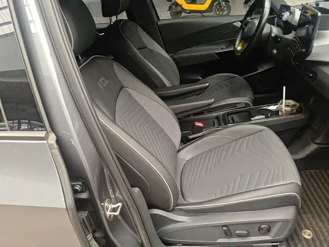 Volkswagen ID.3 — Фото автомобиля 23
