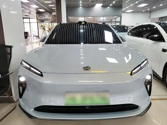 Nio ET5 Touring — Фото автомобиля 2