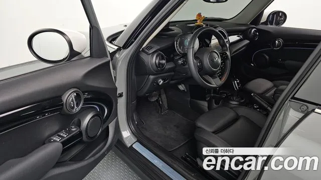 Mini Cooper Cooper 5 дверей Classic — Фото автомобиля 20