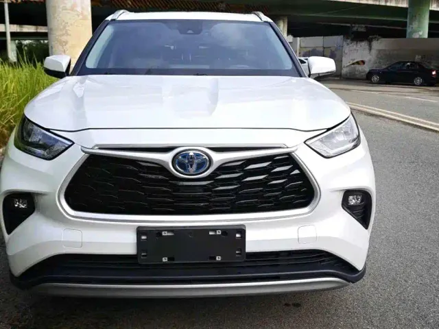 Toyota Highlander — Фото автомобиля 2