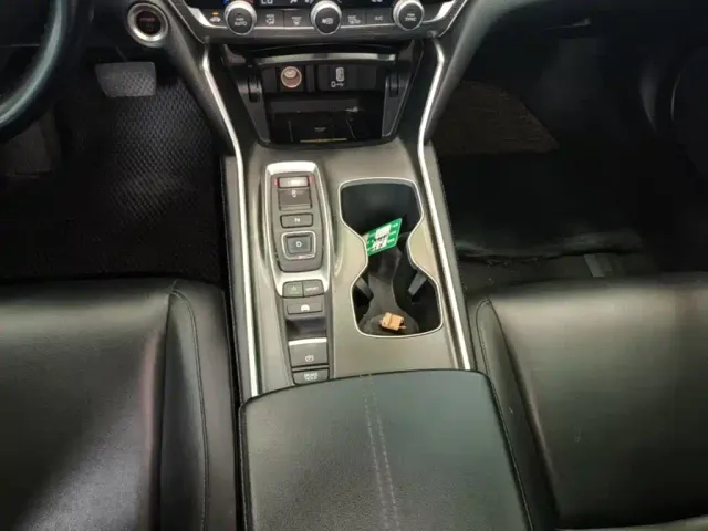 Honda Accord — Фото автомобиля 13
