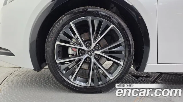 Toyota Prius — Фото автомобиля 5