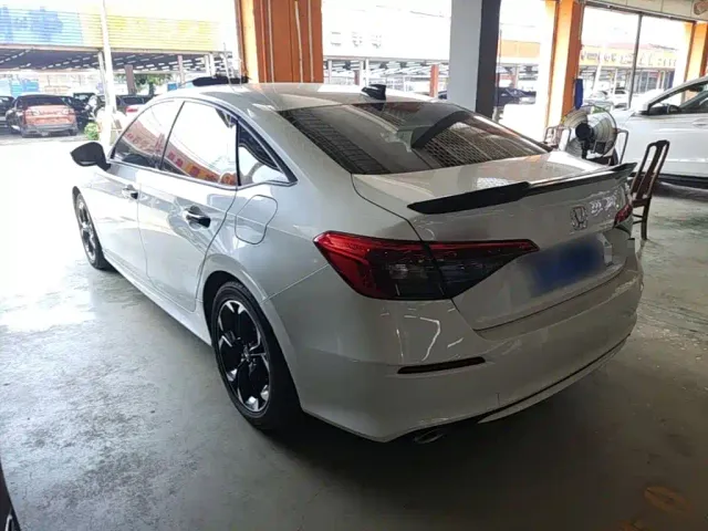 Honda Civic — Фото автомобиля 4