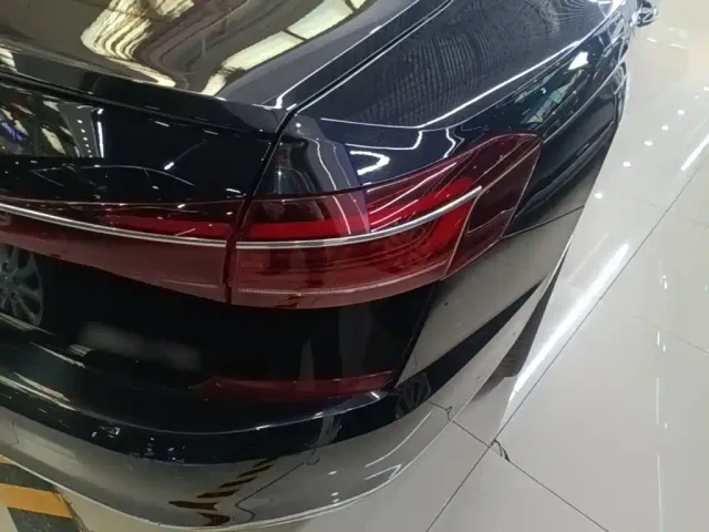 Volkswagen Passat — Фото автомобиля 7