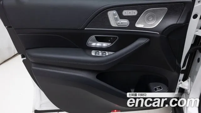 Mercedes-Benz GLE-Class — Фото автомобиля 15