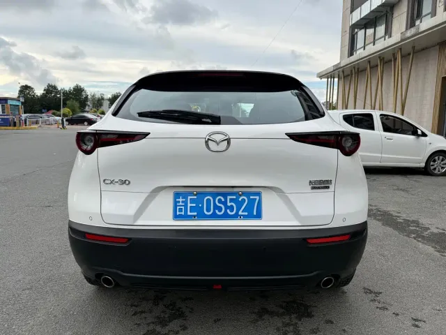 Mazda CX-30 — Фото автомобиля 5