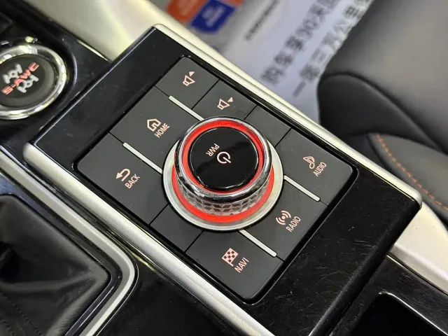 Mitsubishi Eclipse Cross — Фото автомобиля 12