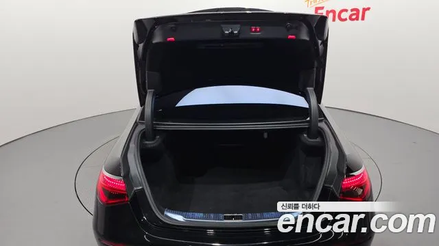 Mercedes-Benz S-Class — Фото автомобиля 20