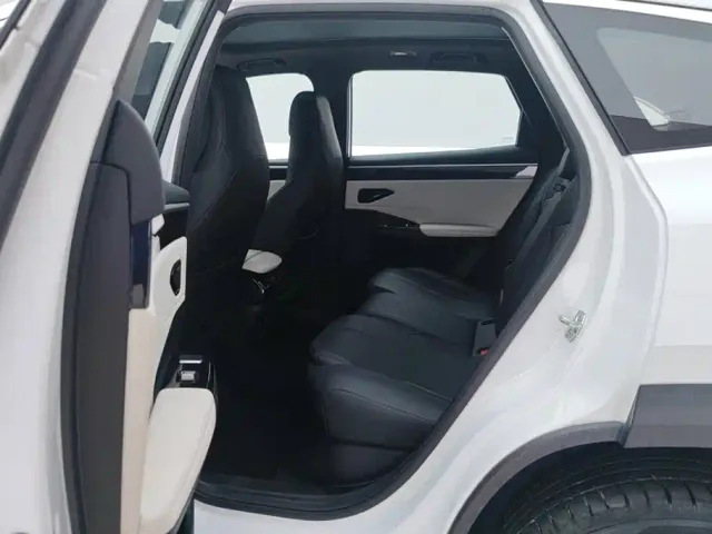 Geely Galaxy L7 — Фото автомобиля 11