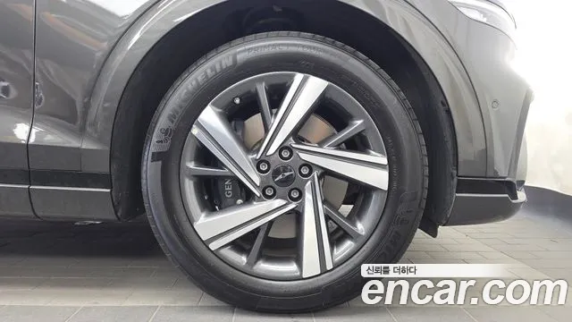 Genesis GV70 — Фото автомобиля 6