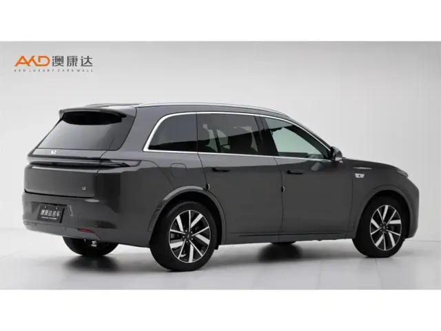 Li Auto L8 — Фото автомобиля 3