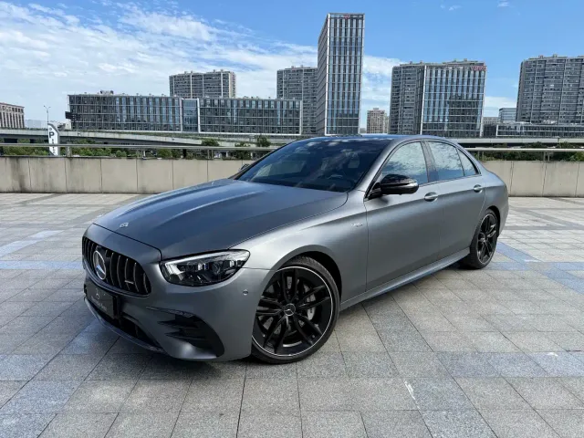Фотография автомобиля — Mercedes-Benz E-Class AMG