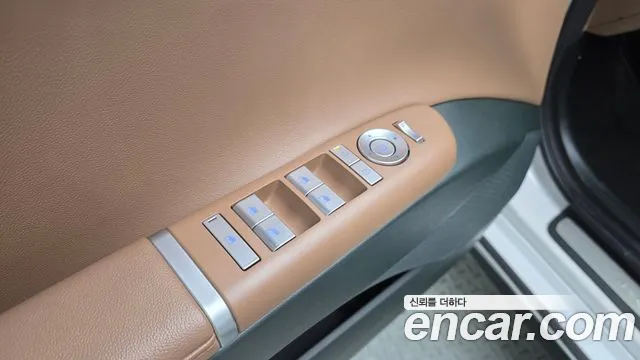 Hyundai Grandeur GN7 — Фото автомобиля 29