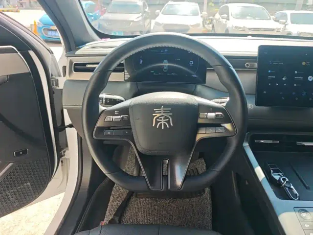 BYD Qin PLUS — Фото автомобиля 10