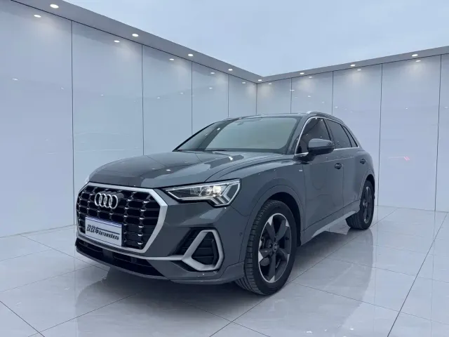 Фотография автомобиля — Audi Q3