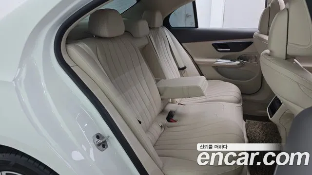 Mercedes-Benz E-Class E-класс W214 E300 4MATIC Exclusive — Фото автомобиля 11