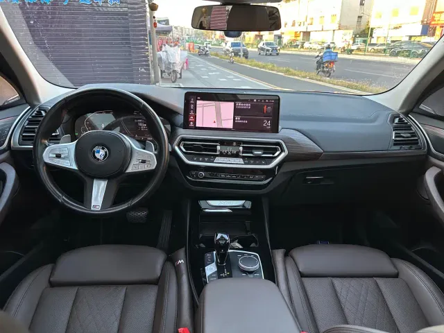 BMW X3 — Фото автомобиля 10