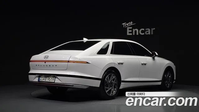 Hyundai Grandeur GN7 — Фото автомобиля 2