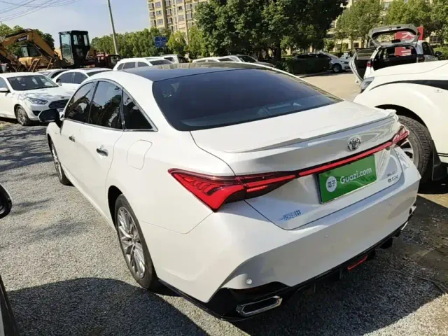 Toyota Avalon — Фото автомобиля 4