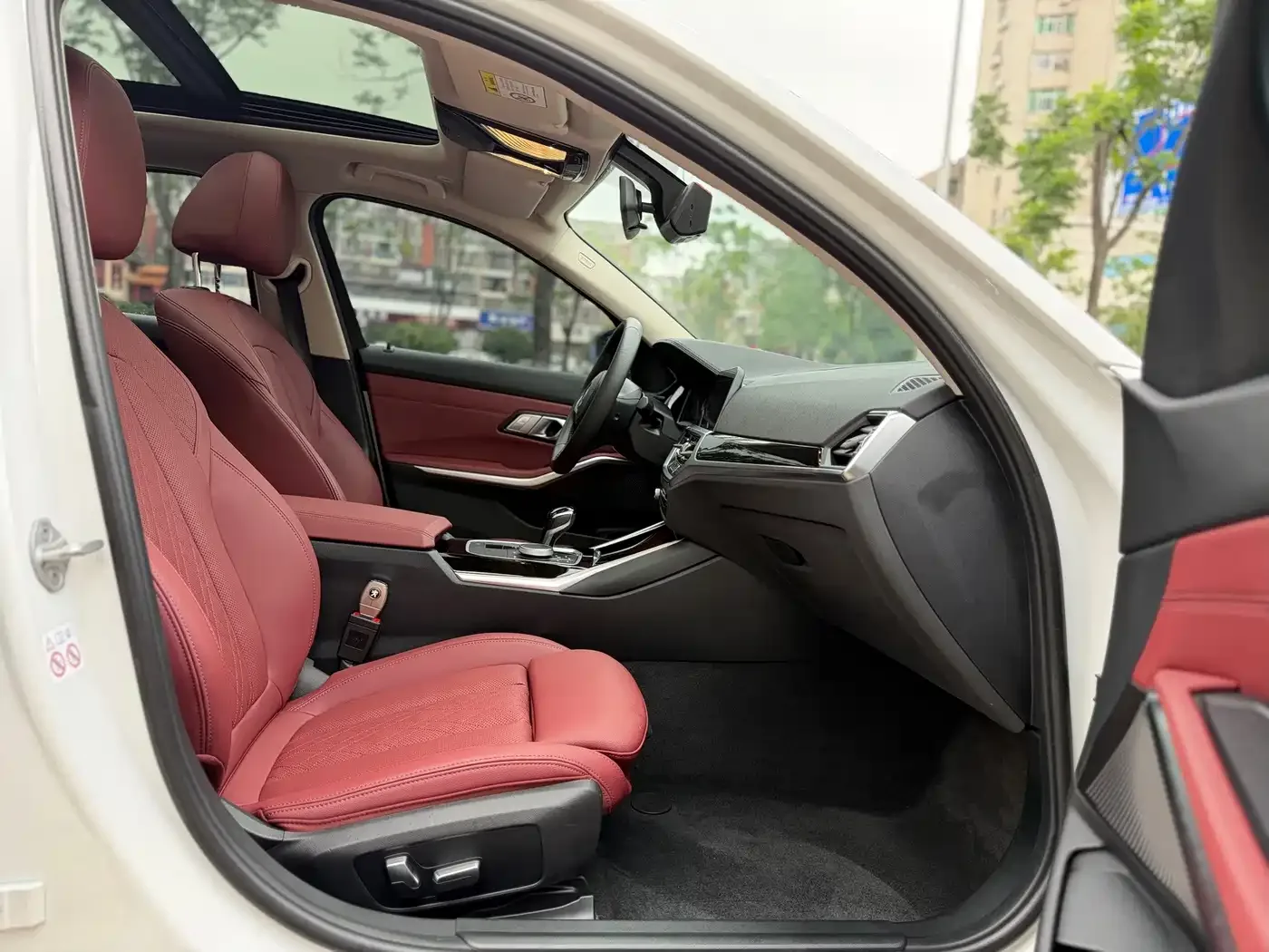 BMW BMW 3 Series 2022 320Li M Sport Package — Фото автомобиля 9