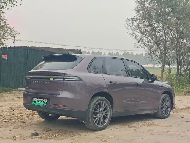 Leapmotor C10 — Фото автомобиля 7