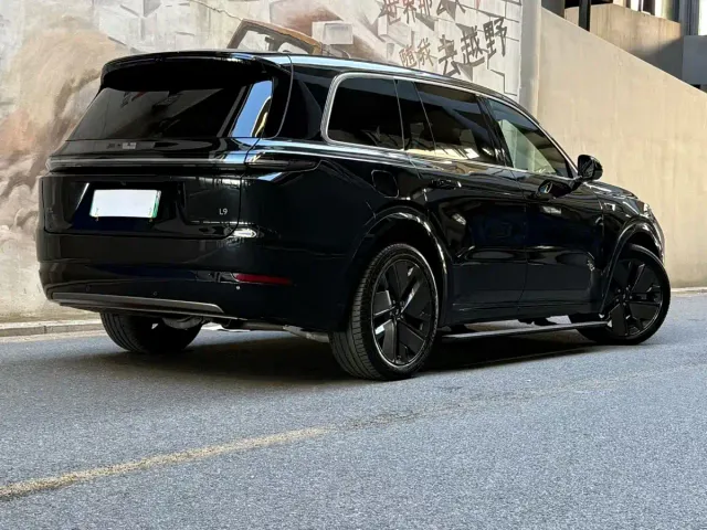 Li Auto L9 — Фото автомобиля 2