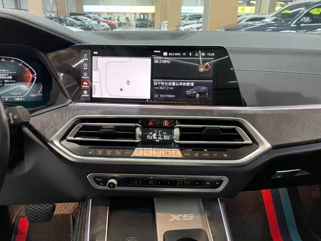 BMW X5 — Фото автомобиля 3
