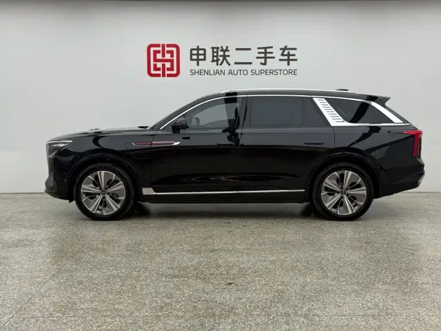 Hongqi E-HS9 — Фото автомобиля 3