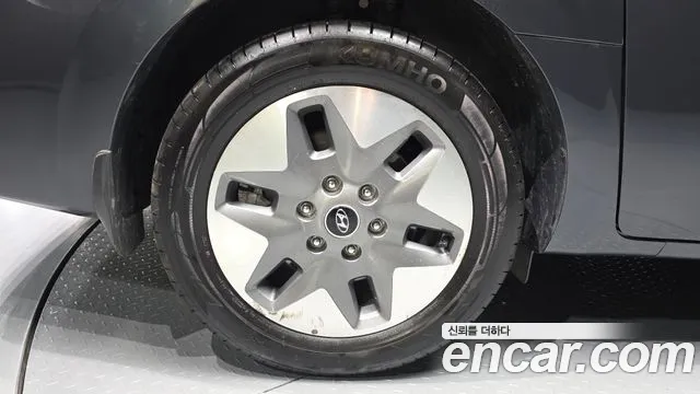 Hyundai Staria Staria Tourer 11 мест — Фото автомобиля 5