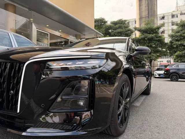 Hongqi H5 — Фото автомобиля 22