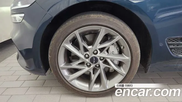 Genesis G70 Новый G70 Бензин 2.5T 4WD — Фото автомобиля 5