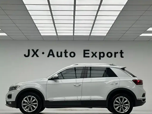 Volkswagen T-Roc — Фото автомобиля 5