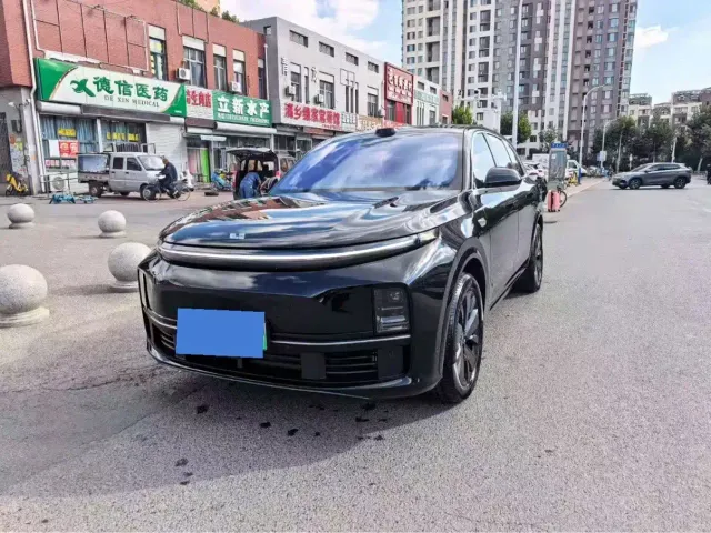 Li Auto L7 — Фото автомобиля 8