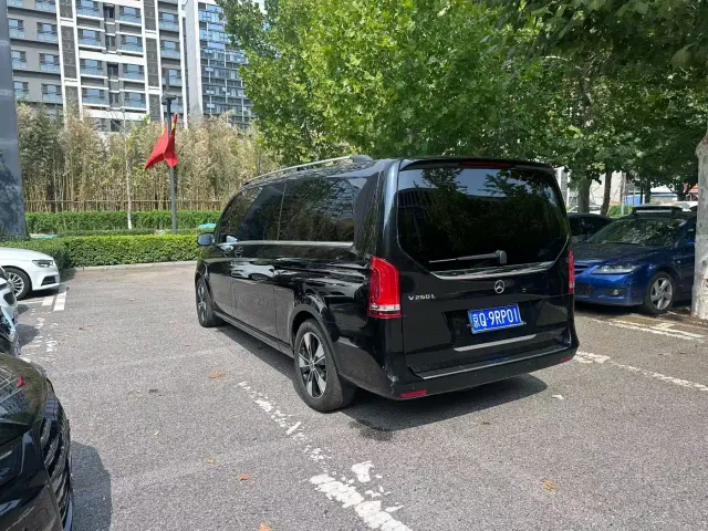 Mercedes-Benz V-Class — Фото автомобиля 4