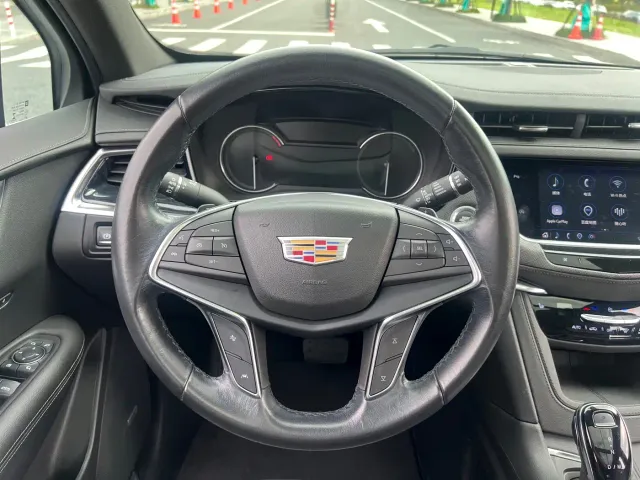 Cadillac XT5 — Фото автомобиля 17