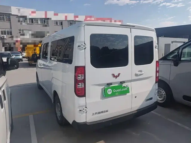 Wuling Yangguang — Фото автомобиля 4