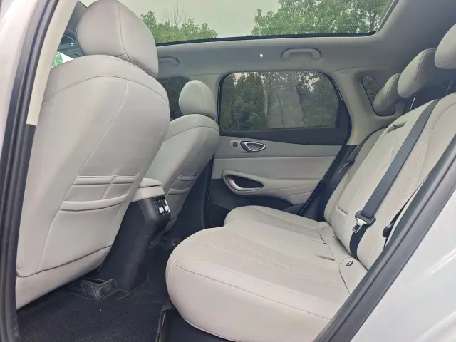 BYD Sealion 05 EV — Фото автомобиля 9