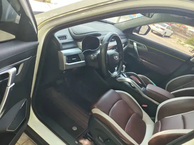 Geely Boyue — Фото автомобиля 15