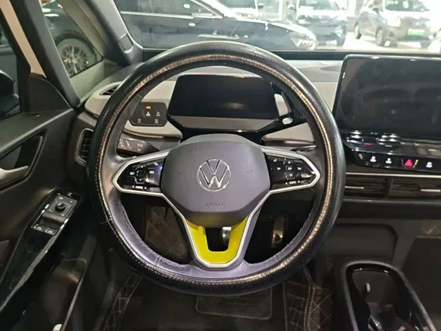 Volkswagen ID.3 — Фото автомобиля 10