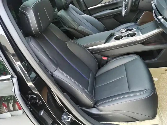 Cadillac XT5 — Фото автомобиля 24